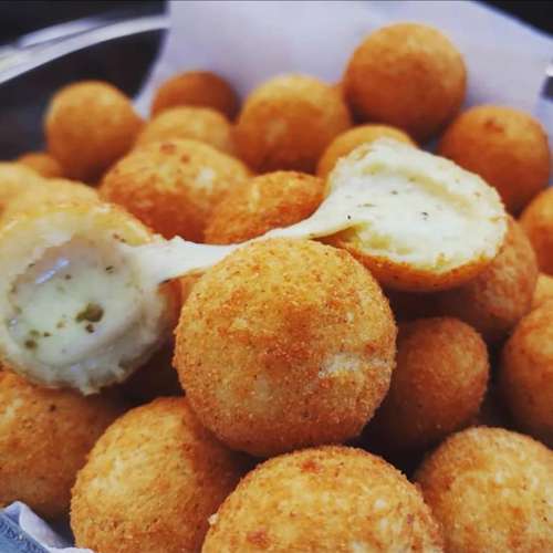 Porçoes de salgadinhos