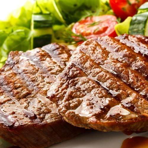 Arroz, bife de gado e fritas