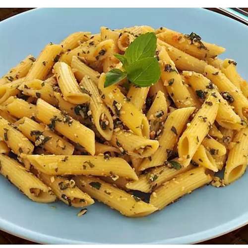 Massa Penne ao molho Vermelho