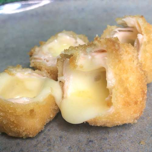 Bolinho de salmão com queijo