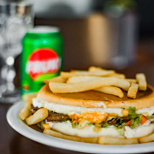 Combo Xis + Fritas + Fruki Lata 