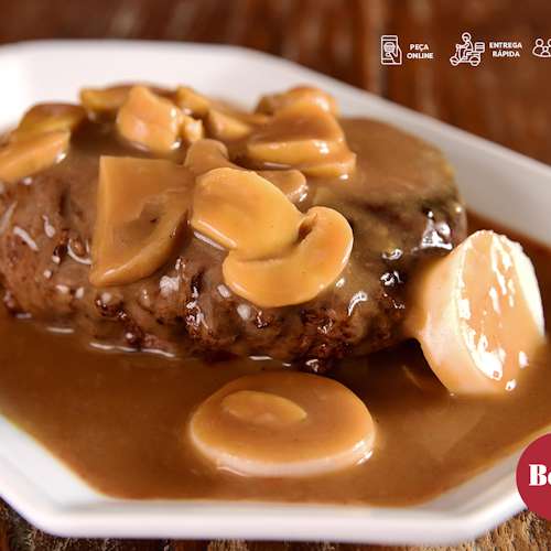 Filé ao Molho Madeira com Champignon a Palmit